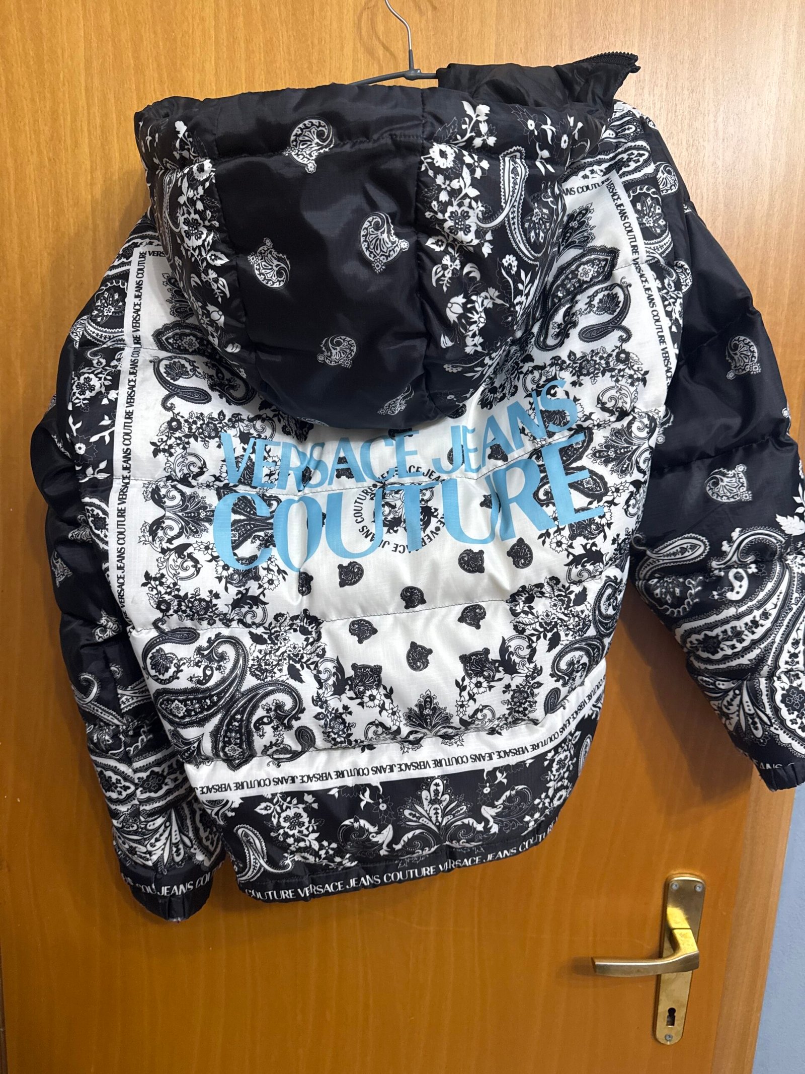 Versace couture Puffer jacket (Xhup)